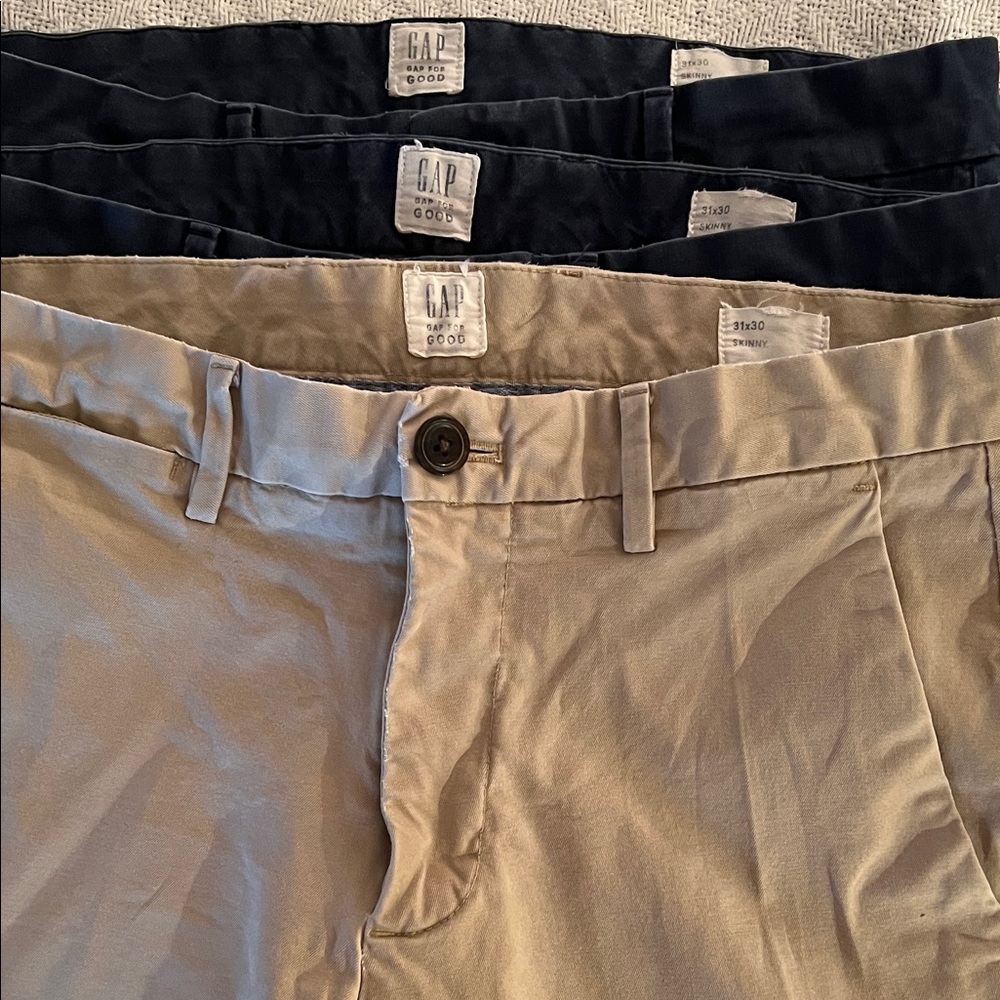 GAP Men's khaki and navy pants